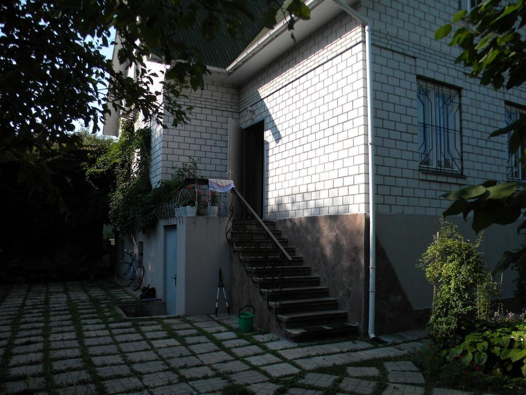 Guest House Dacha Kiev Dış mekan fotoğraf